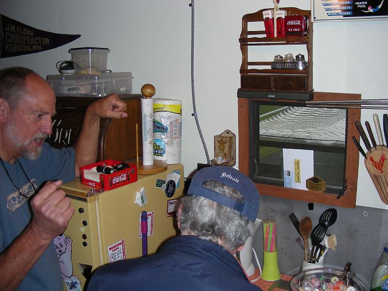 DSCN2891.JPG - This RV is the full time home for a retired couple